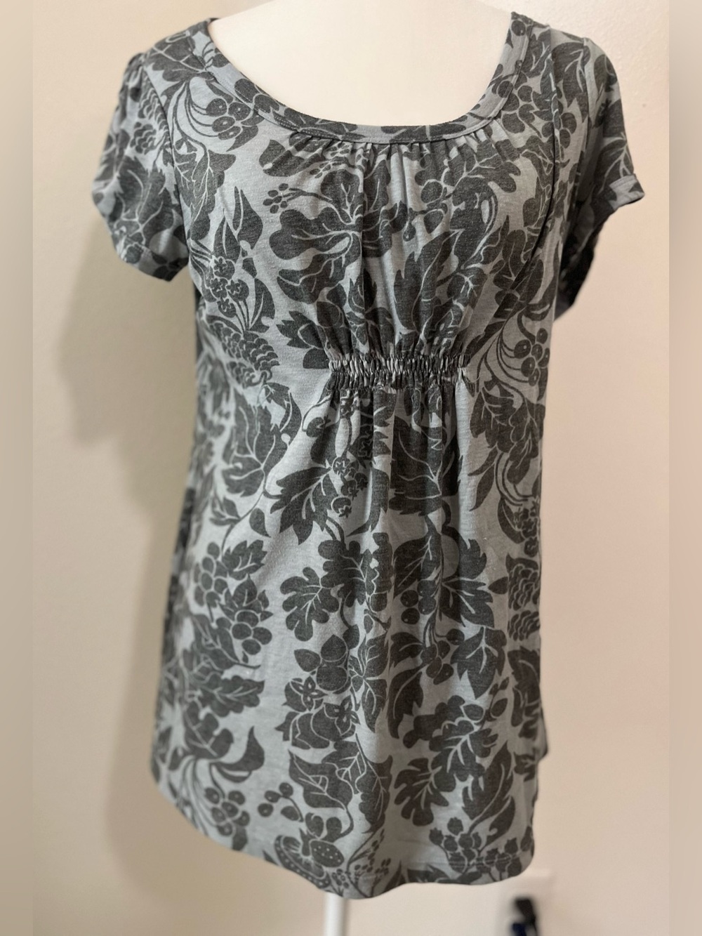 Liz Lange | Top | Maternity Gray Scoop Neck